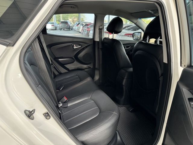 買車免求人~月繳4888輕鬆開回家 ~ 定速、電動座椅、抬頭顯示器、左右獨立空調、TCS防滑、後座分離傾倒~僅跑15萬  第19張相片