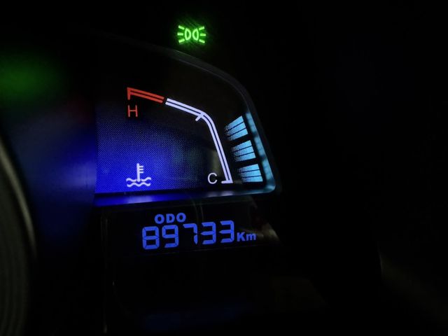 僅跑八萬多 !  定速、渦輪增壓、恆溫空調、TCS防滑、胎壓監控、後座出風口、車頂行李架、後座分離傾倒 !  第10張相片