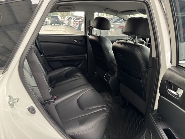 僅跑八萬多 !  定速、渦輪增壓、恆溫空調、TCS防滑、胎壓監控、後座出風口、車頂行李架、後座分離傾倒 !  第17張相片