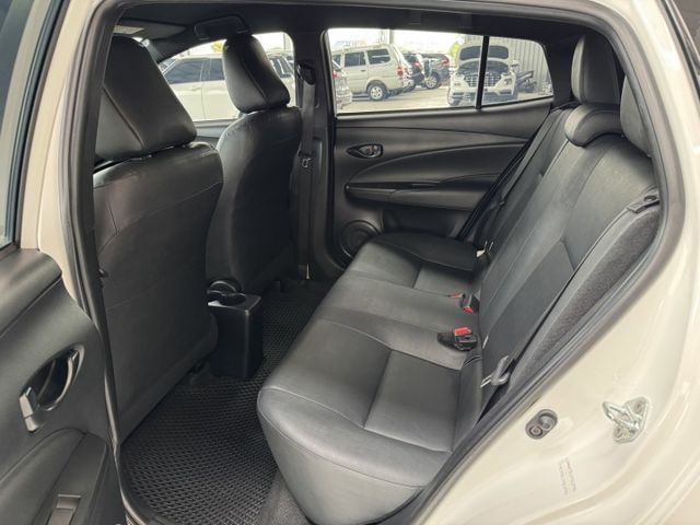 原廠保固中 ! 就是愛白車 ~ TCS防滑、胎壓監控、倒車顯影、ISOFIX、光感應頭燈、後座分離傾倒 ! 可全貸 ~  第3張相片