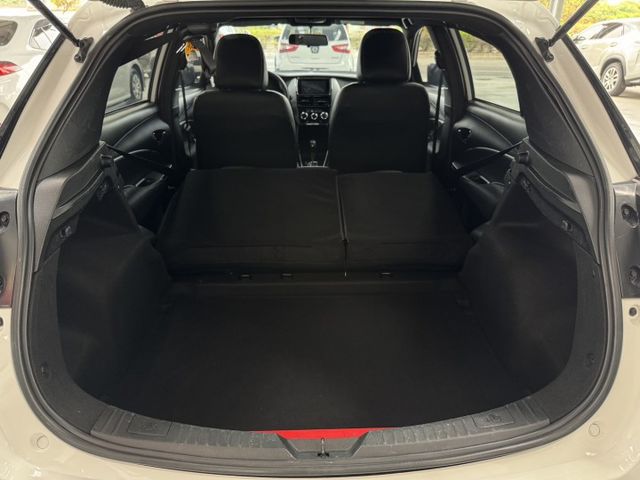 原廠保固中 ! 就是愛白車 ~ TCS防滑、胎壓監控、倒車顯影、ISOFIX、光感應頭燈、後座分離傾倒 ! 可全貸 ~  第15張相片