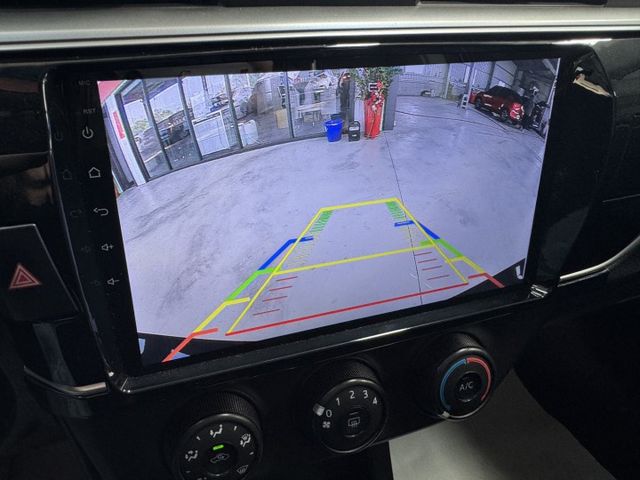 網友專屬優惠實施中~月繳5888輕鬆開回家~ 大螢幕安卓機、衛星導航、倒車顯影、後座分離傾倒~僅跑17萬  第6張相片