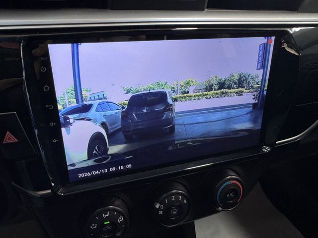 網友專屬優惠實施中~月繳5888輕鬆開回家~ 大螢幕安卓機、衛星導航、倒車顯影、後座分離傾倒~僅跑17萬  第8張相片