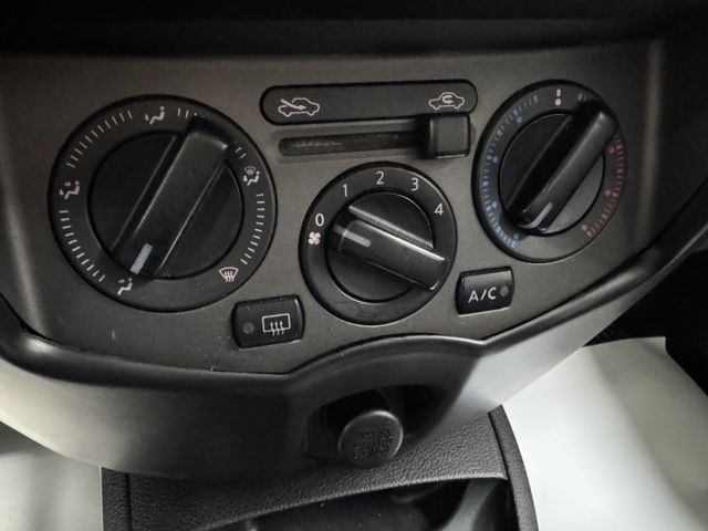 就是愛白車 ~ 大螢幕安卓機、胎壓監控、衛星導航、ISOFIX、車頂行李架、後座分離傾倒 !  第9張相片