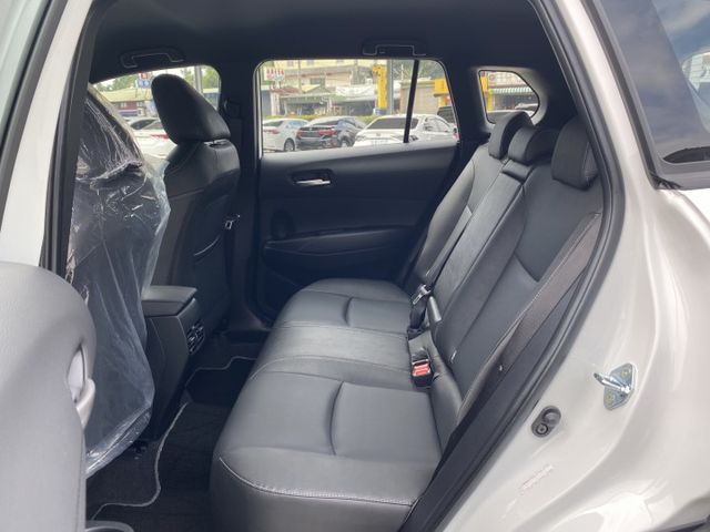 全新領牌車~僅跑4公里 ! 原廠四年12萬公里保固，現車不用等，錯過不再 ~  第3張相片