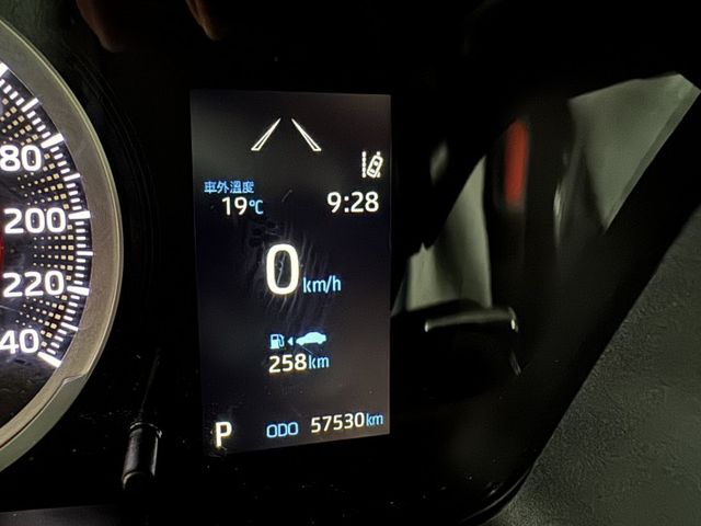 你沒看錯 ~ 僅跑五萬多 !  定速、ACC、車偏、恆溫空調、TCS防滑、胎壓監控、後座分離傾倒 !  第11張相片