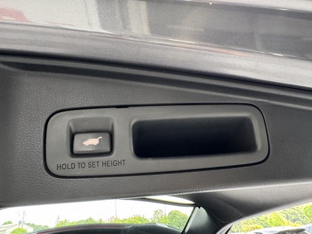 VTi-S版僅跑五萬多 !  I-KEY、定速、電動尾門、ACC、車偏、煞停、換檔撥片、左右獨立空調 ! 可全貸 ~  第17張相片