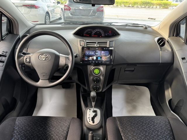 買車免求人~月繳4333輕鬆開回家 ~ G版~大螢幕安卓機、恆溫空調、衛星導航、倒車顯影、ISOFIX、後座分離傾倒  第4張相片
