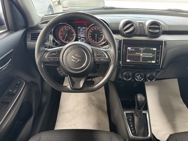 油電 ~ 就是愛白車 ! 免鑰使、定速、ACC、盲點偵測、車偏、煞停、恆溫空調、TCS防滑、胎壓監控 ~  第5張相片