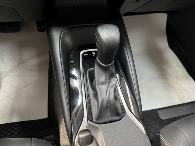 原廠保固中 ~ 僅跑四萬 !  定速、ACC、車偏、煞停、TCS防滑、胎壓監控、ISOFIX、後座分離傾倒 !  第9張相片