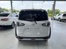 你沒看錯 ~ 我僅跑五萬多 ! I-KEY、車道偏離警示、自動緊急煞車、TCS防滑、胎壓監控、後座分離傾倒 !  第13張縮圖