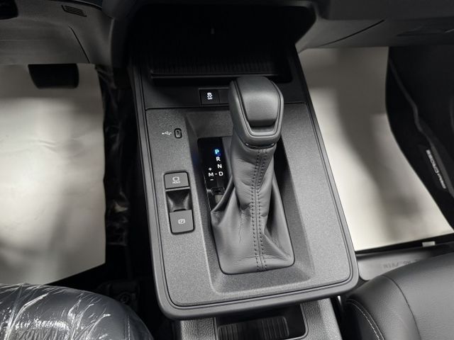 全新領牌車~僅跑2公里 ! 原廠四年12萬公里保固，現車不用等，錯過不再 ~  第8張相片
