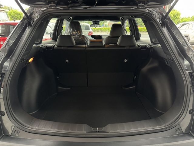 全新領牌車~僅跑2公里 ! 原廠四年12萬公里保固，現車不用等，錯過不再 ~  第15張相片