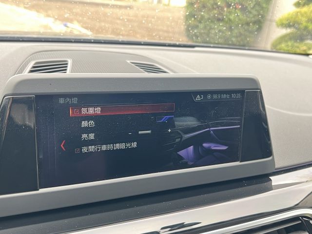 520D柴油 免鑰匙啟動 摸門解鎖 盲點 氣氛燈  第13張相片