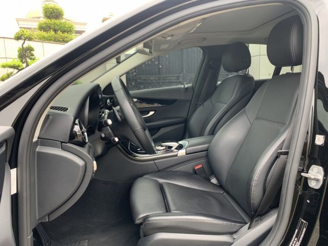 C-CLASS SEDAN W205  第6張相片