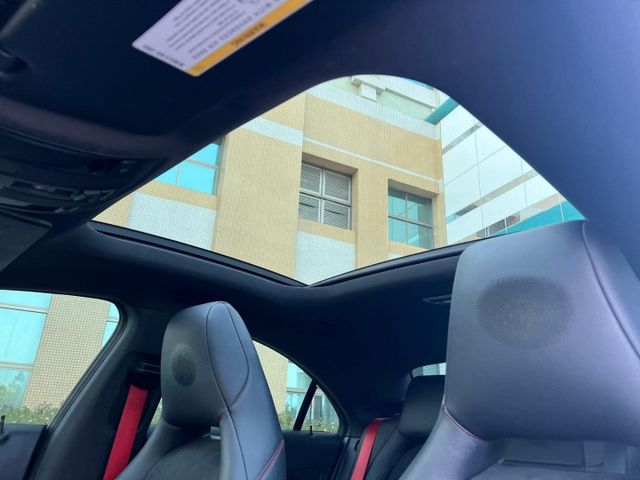 CLA45 AMG 盲點 HK音響 大螢幕 天窗  第4張相片