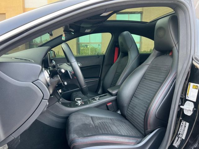 CLA45 AMG 盲點 HK音響 大螢幕 天窗  第6張相片