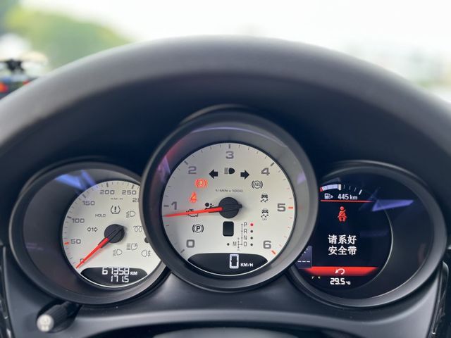 超低里程 僅跑6萬 柴油超省油又有力  第6張相片