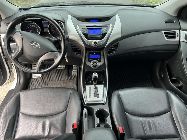 ELANTRA  第9張相片