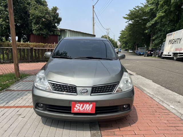 免鑰匙啟動 導航 倒車顯影 定速 摸門解鎖  第2張相片