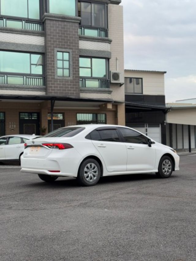 超低里程 僅跑3萬 新車保固中  第2張相片