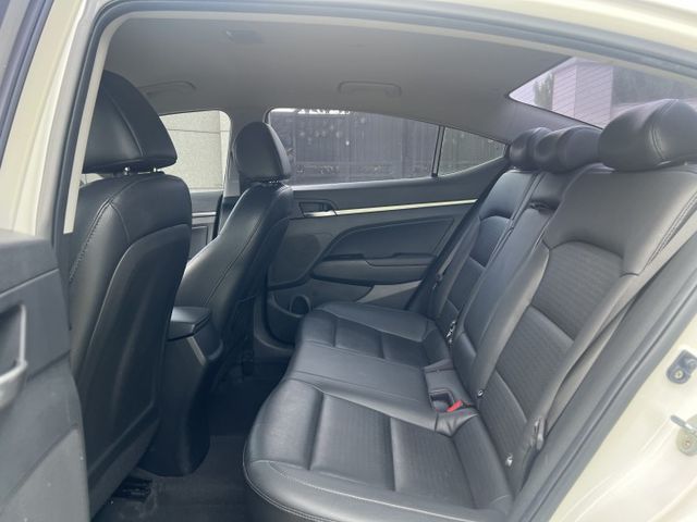 ELANTRA  第8張相片