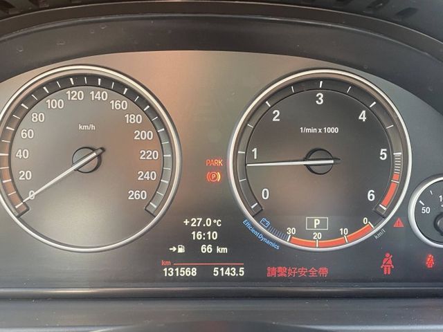 一手車 都在原廠保養 連行車紀錄器都在原廠裝 低里程 柴油有力又省油  第7張相片