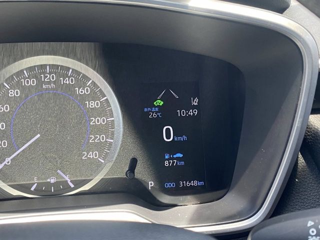 油電版 超低里程 新車保固中 僅跑3萬  第8張相片