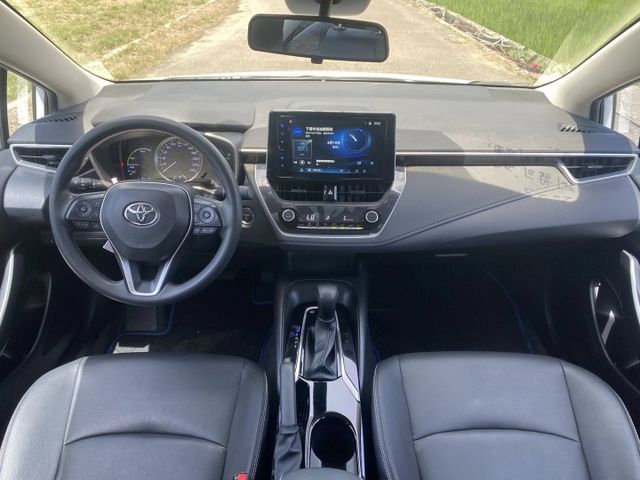 油電版 超低里程 新車保固中 僅跑3萬  第13張相片