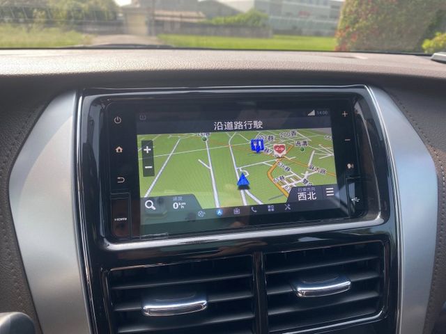 超低里程 僅跑2萬 免鑰匙啟動IKEY 雙色內裝  第9張相片