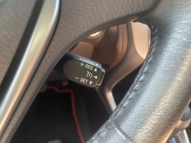 超低里程 僅跑2萬 免鑰匙啟動IKEY 雙色內裝  第13張相片