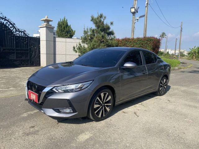 超低里程 僅跑3萬 新車保固中 360環景 免鑰匙啟動 摸門解鎖 無線充電 ACC跟車  第1張相片