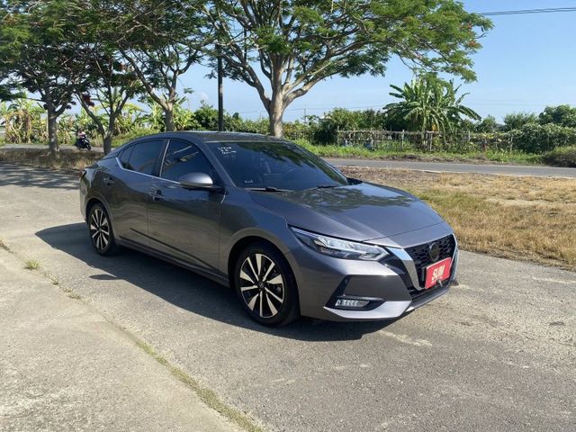 超低里程 僅跑3萬 新車保固中 360環景 免鑰匙啟動 摸門解鎖 無線充電 ACC跟車  第3張相片