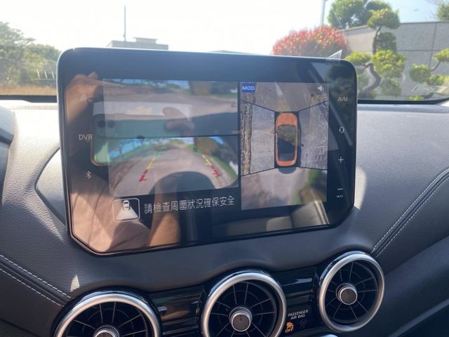 超低里程 僅跑3萬 新車保固中 360環景 免鑰匙啟動 摸門解鎖 無線充電 ACC跟車  第15張相片