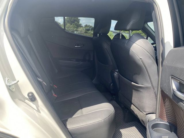 僅跑5萬  CHR 認證車 里程僅跑5萬 車況好  第17張相片