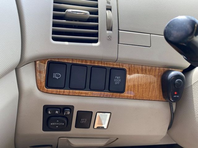 頂級款 雙電動滑門  第三排電動收折 超值得入手  第13張相片