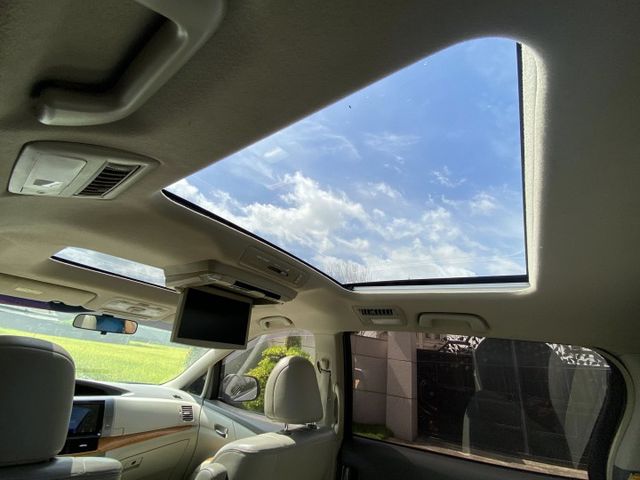 頂級款 雙電動滑門  第三排電動收折 超值得入手  第15張相片