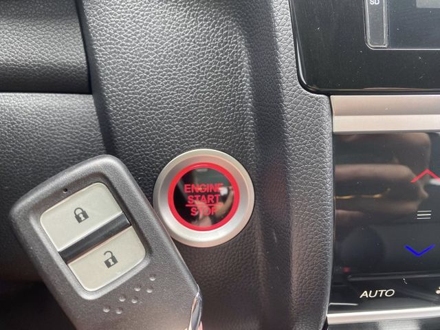 僅跑5萬 2020 飛特S版 熱門小車  第9張相片