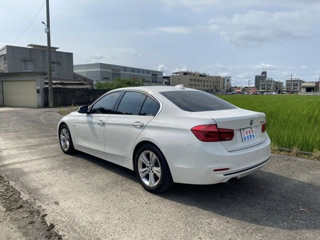 BMW 320I 汽油 低里程 僅跑10萬 摸門解鎖 盲點 5AS HK音響 導航  第6張相片