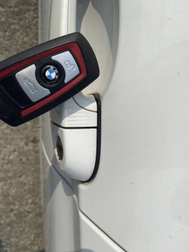 BMW 320I 汽油 低里程 僅跑10萬 摸門解鎖 盲點 5AS HK音響 導航  第7張相片