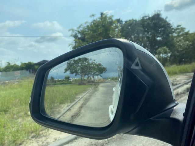 BMW 320I 汽油 低里程 僅跑10萬 摸門解鎖 盲點 5AS HK音響 導航  第8張相片