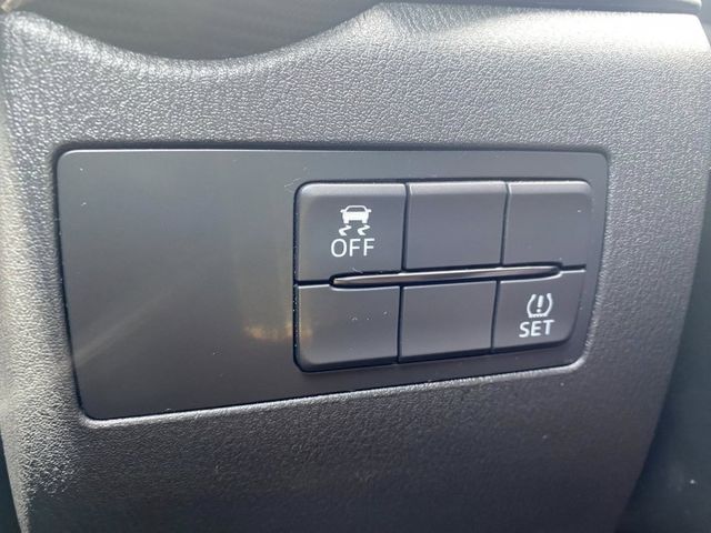 2020馬2 五門掀背小車 熱門車款 原廠保養 一手女用車 原鈑件  第11張相片