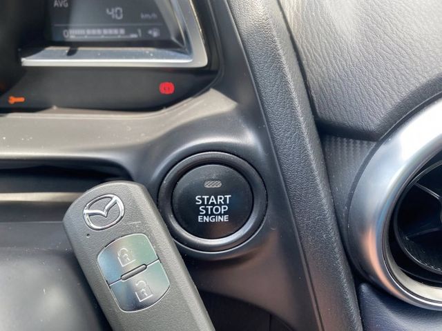 2020馬2 五門掀背小車 熱門車款 原廠保養 一手女用車 原鈑件  第12張相片