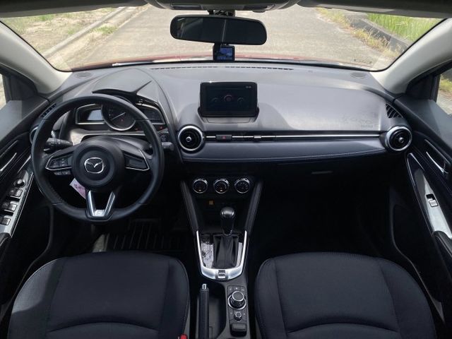 2020馬2 五門掀背小車 熱門車款 原廠保養 一手女用車 原鈑件  第14張相片