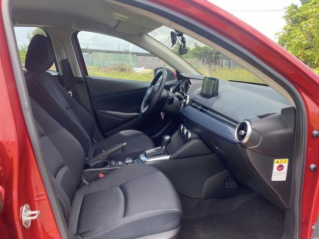 2020馬2 五門掀背小車 熱門車款 原廠保養 一手女用車 原鈑件  第17張相片