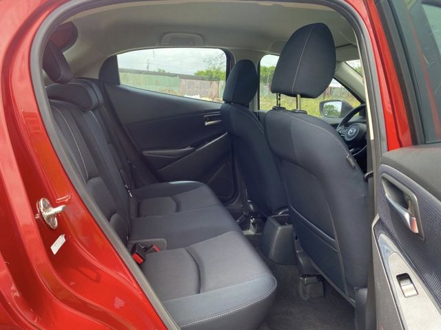 2020馬2 五門掀背小車 熱門車款 原廠保養 一手女用車 原鈑件  第18張相片