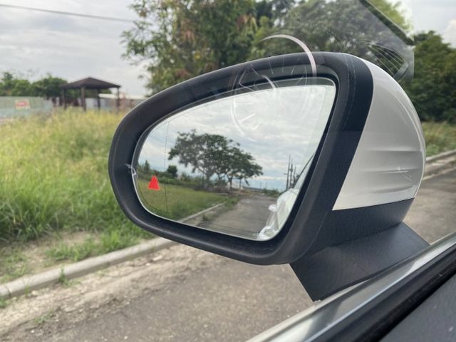 A180 小姐姐最愛 原廠保養 盲點摸門 配備基本滿 便宜賣 快就好  第8張相片