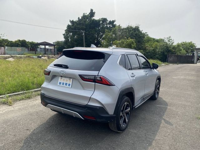 2024 亞力士CROSS 高階潮玩版 / 摸們/盲點/原廠保養/電動尾門/ACC跟車/360環景 便宜  第4張相片