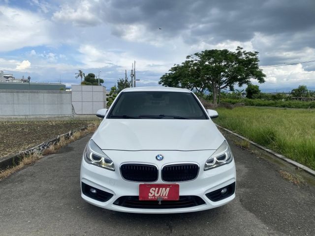 218i 汽油 僅跑8萬 氣氛好 車況讚  第2張相片