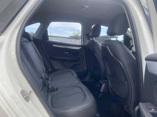 218i 汽油 僅跑8萬 氣氛好 車況讚  第14張相片